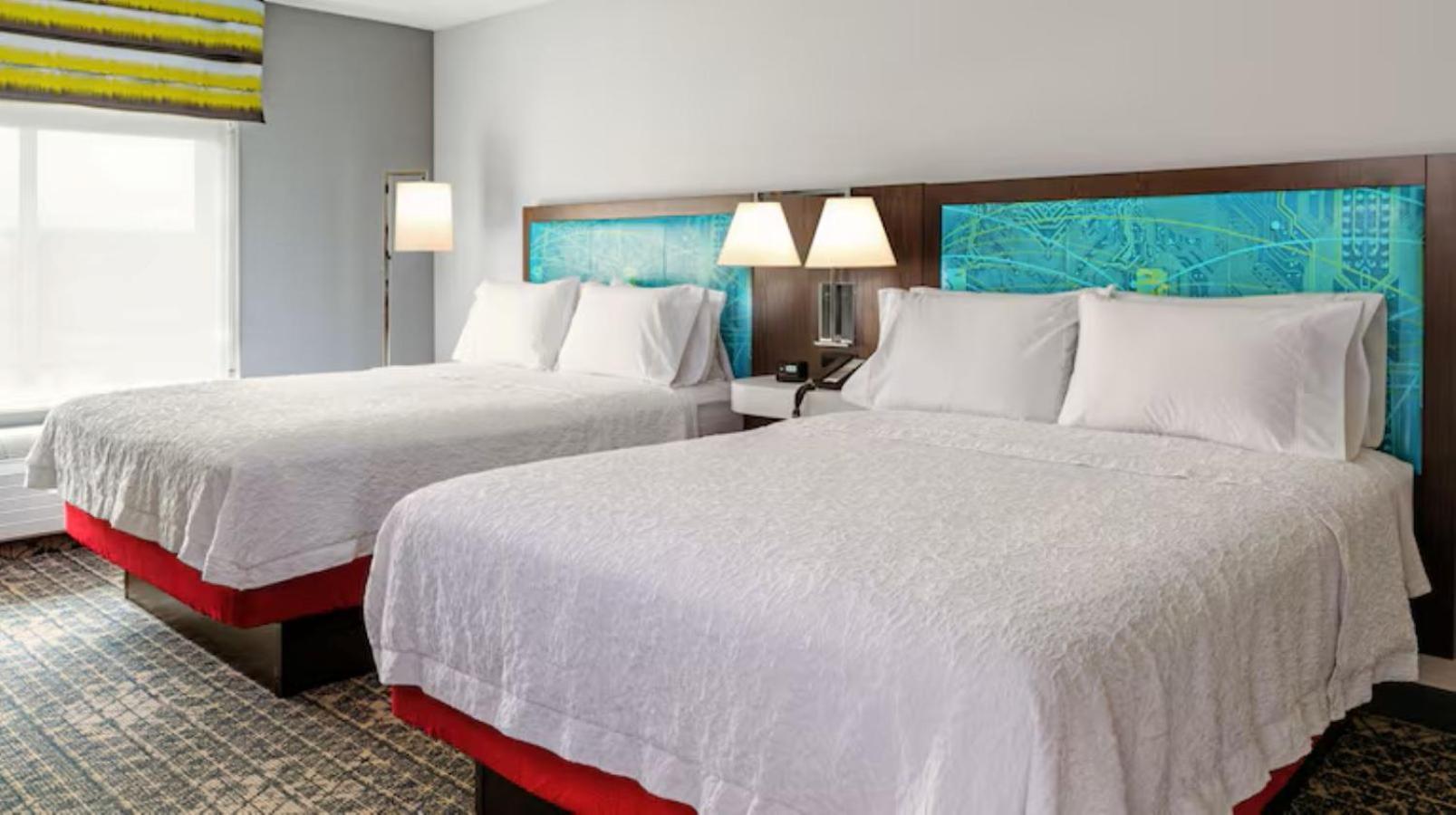 Hampton Inn & Suites Maui North Shore คาฮูลุย ภายนอก รูปภาพ