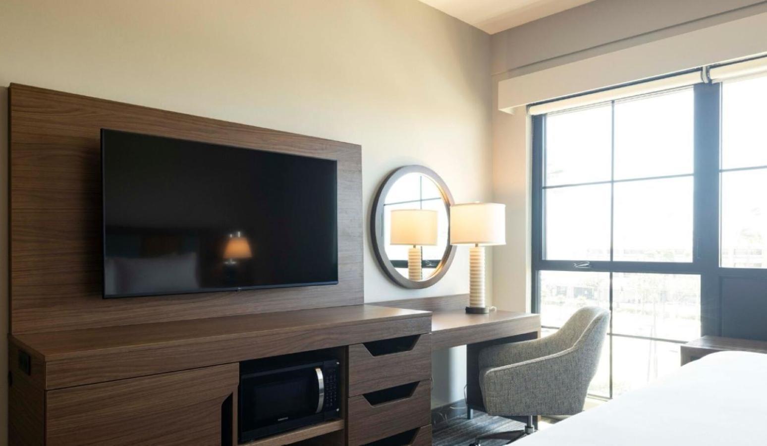 Hampton Inn & Suites Maui North Shore คาฮูลุย ภายนอก รูปภาพ