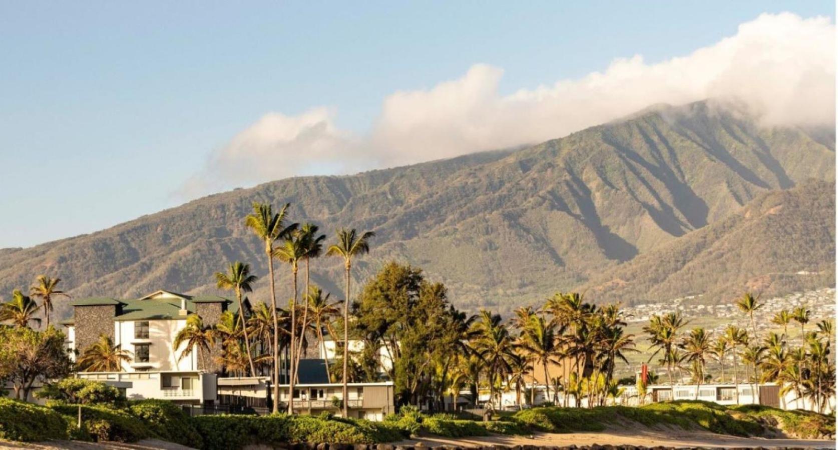 Hampton Inn & Suites Maui North Shore คาฮูลุย ภายนอก รูปภาพ