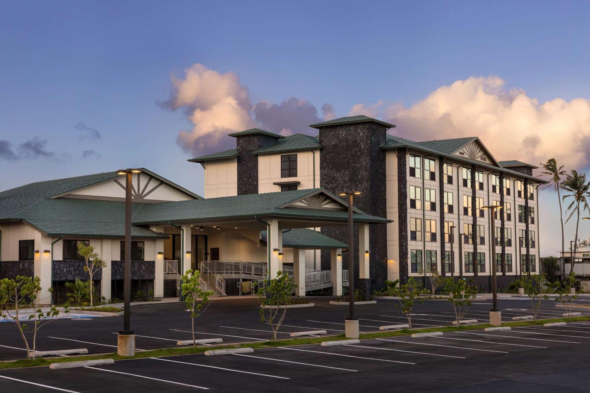 Hampton Inn & Suites Maui North Shore คาฮูลุย ภายนอก รูปภาพ